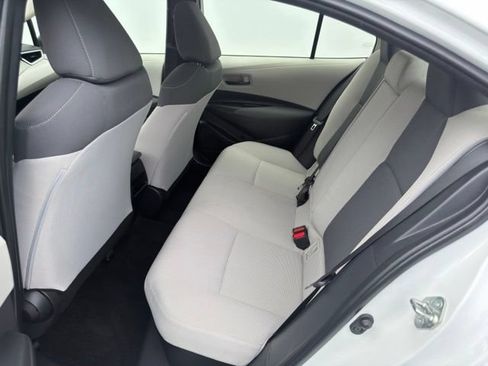 Used 2022 Toyota Corolla LE FWD image 23