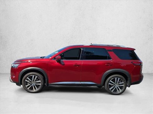 Used 2024 Nissan Pathfinder Platinum w/ Cargo Package FWD image 9