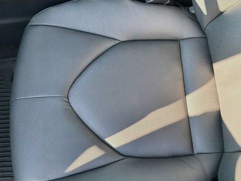 Used 2025 Toyota Grand Highlander AWD image 19