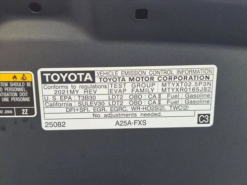 Certified 2021 Toyota Venza LE w/ Carpet Mat Package (TMS) AWD/4WD image 23