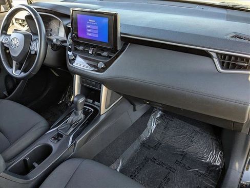 Used 2024 Toyota Corolla Cross LE image 20