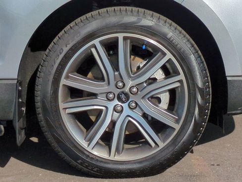 Used 2024 Ford Edge Titanium w/ Equipment Group 301A image 10