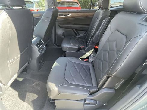 New 2026 Volkswagen Atlas SE FWD image 11