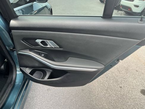 Used 2019 BMW 330i Sedan w/ Convenience Package image 17