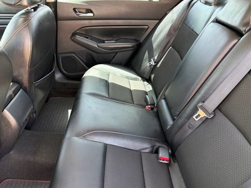 Used 2022 Nissan Altima 2.5 SR w/ Midnight Edition Package FWD image 18