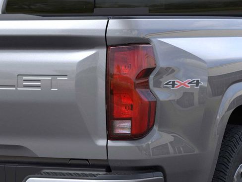 New 2025 Chevrolet Colorado LT w/ LT Convenience Package image 11