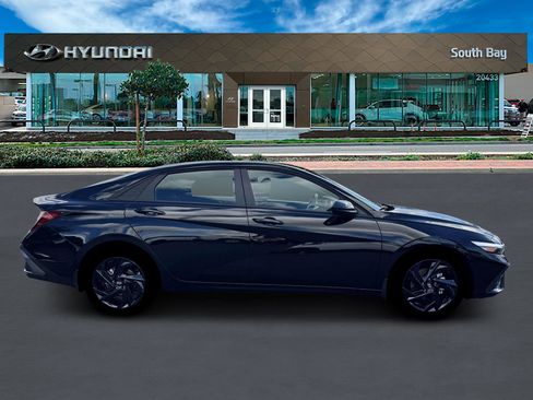 New 2026 Hyundai Elantra Sport image 9