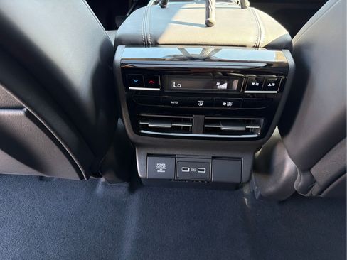 Used 2023 Acura MDX SH-AWD w/ Technology Package image 35