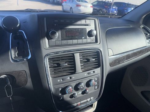 Used 2013 Dodge Grand Caravan SE image 7
