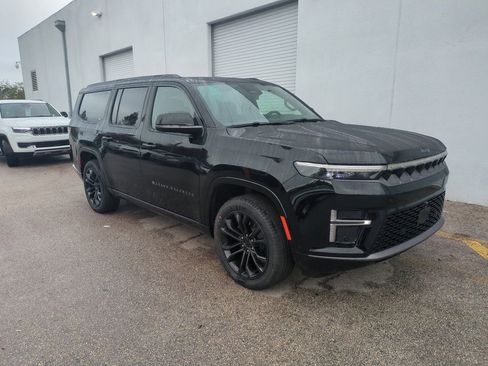 New 2026 Jeep Grand Wagoneer L Summit image 2