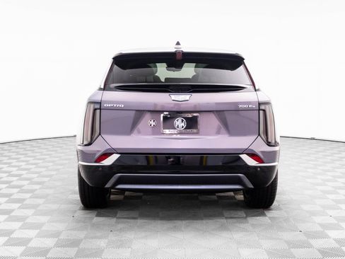 New 2026 Cadillac Optiq Luxury 1 image 7