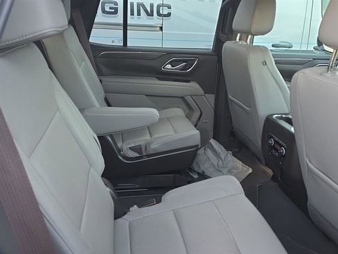 Used 2022 Chevrolet Tahoe LT w/ Luxury Package image 8