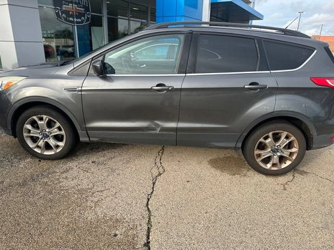 Used 2015 Ford Escape SE w/ Leather Comfort Package AWD/4WD image 2
