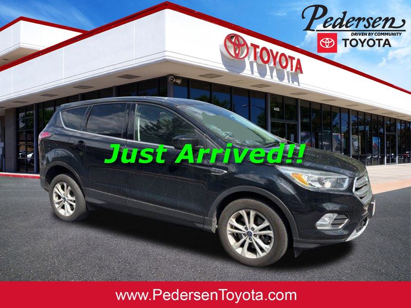 Used 2017 Ford Escape SE image 1
