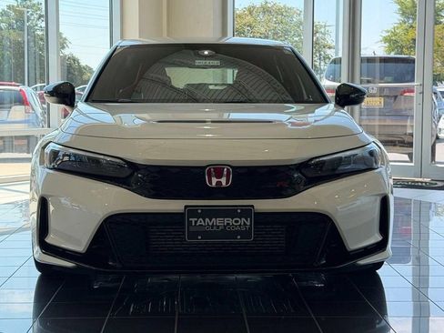 Used 2026 Honda Civic Type R image 2