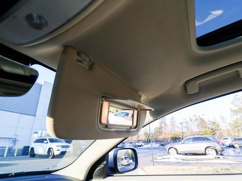 Used 2016 Volvo XC70 T5 Platinum image 54