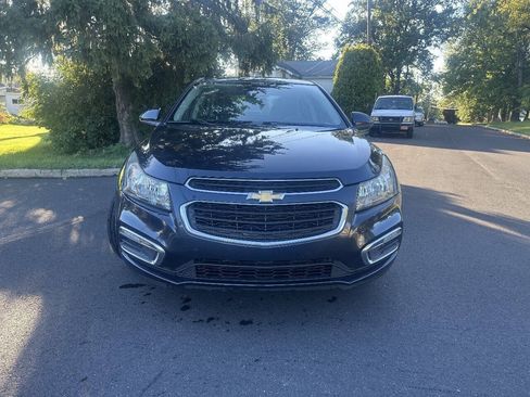 Used 2016 Chevrolet Cruze LT FWD image 3
