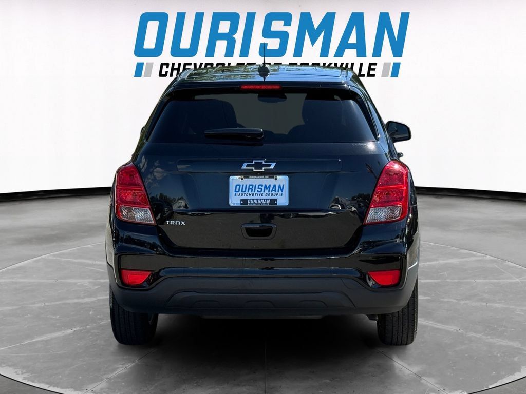Used 2020 Chevrolet Trax LS w/ Tint and Cruise Package FWD image 5