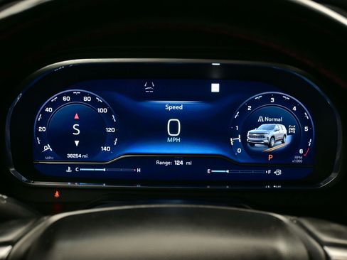 Used 2023 Chevrolet Suburban RST w/ Luxury Package image 26