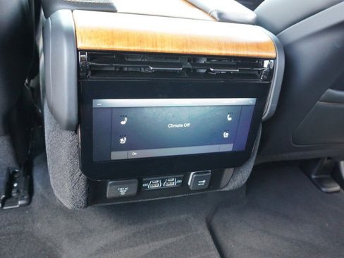 Used 2022 Jeep Grand Wagoneer Series III w/ Flexible Seating Group AWD/4WD image 35