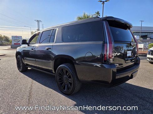 Used 2017 Cadillac Escalade ESV Platinum image 4