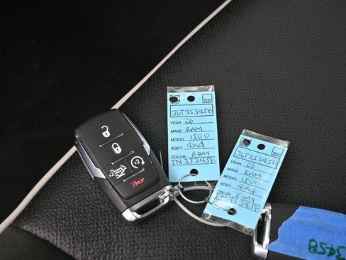 New 2026 RAM 1500 Laramie AWD/4WD image 19