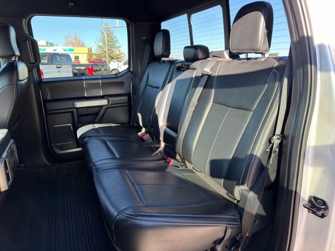 Used 2019 Ford F150 Lariat image 32
