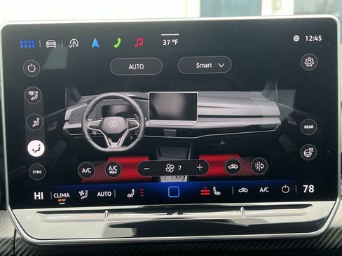 Used 2025 Volkswagen Golf R Black Edition image 21