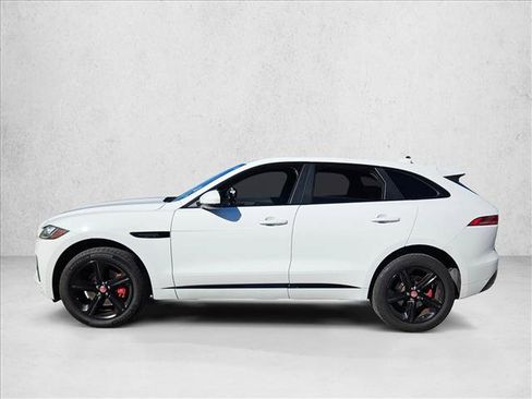 Used 2017 Jaguar F-PACE S image 8