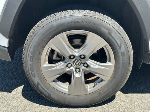 Certified 2025 Toyota RAV4 XLE AWD/4WD image 13