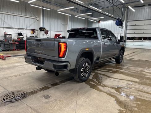 Used 2024 GMC Sierra 2500 Denali Ultimate w/ Max Trailering Package image 5