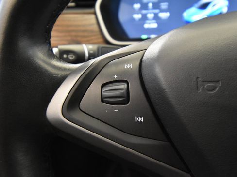 Used 2019 Tesla Model S Long Range image 22