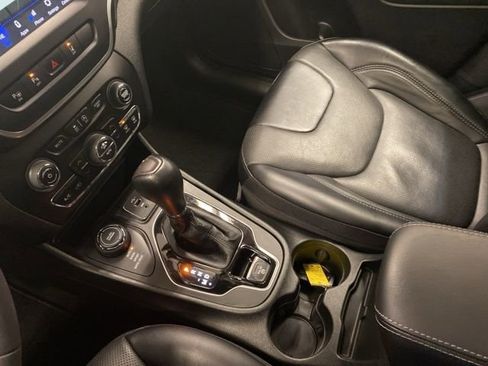 Used 2023 Jeep Cherokee Altitude Lux w/ Lux Elite Package image 17