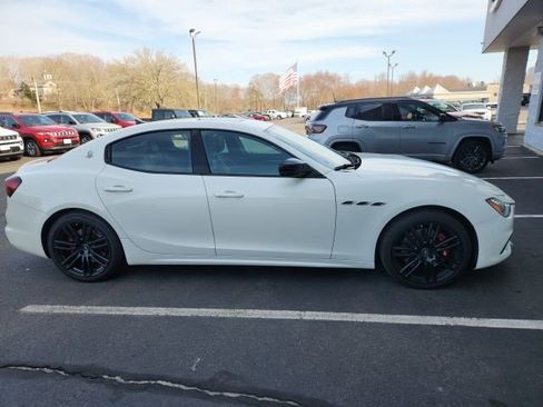 Used 2021 Maserati Ghibli S image 4