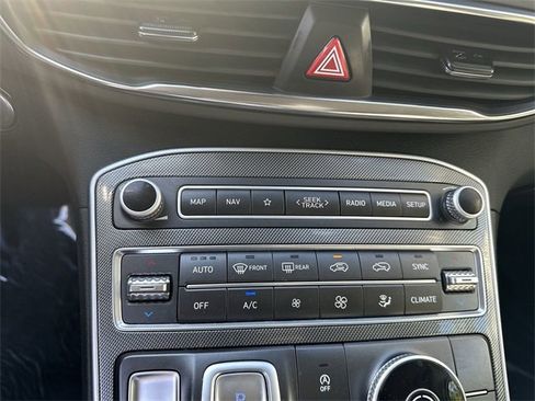 Used 2023 Hyundai Santa Fe SEL image 17