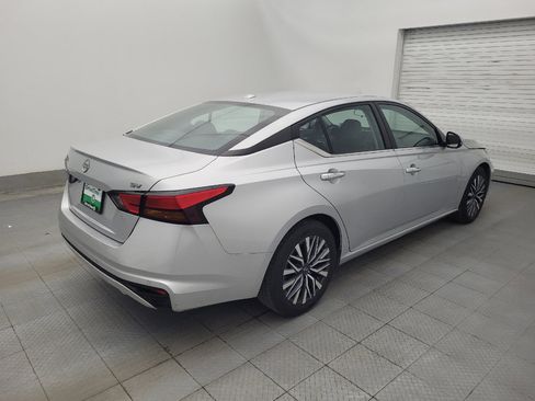 Used 2023 Nissan Altima 2.5 SV image 9