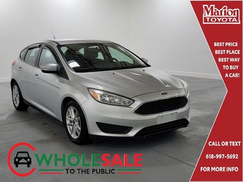 Used 2016 Ford Focus SE FWD image 1