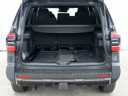 Used 2025 Toyota 4Runner SR5 image 10