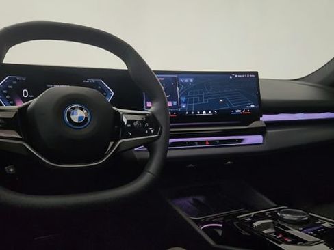 Used 2024 BMW i5 eDrive40i w/ M Sport Package RWD image 80