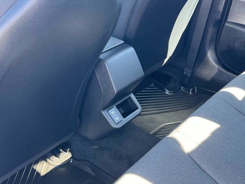 Used 2025 Kia K4 LXS image 23