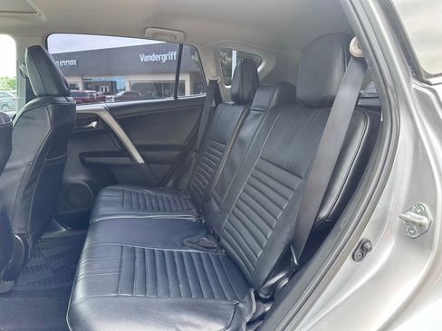 Used 2016 Toyota RAV4 XLE FWD image 16