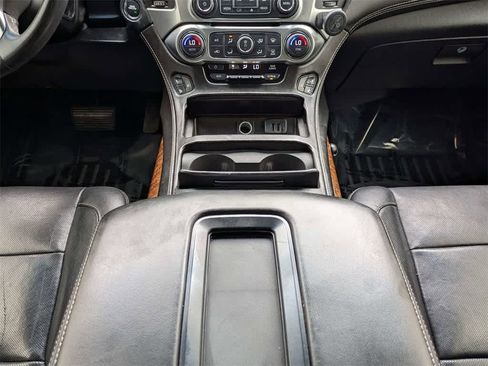 Used 2015 Chevrolet Suburban LTZ image 26