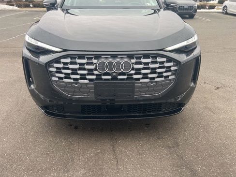 Used 2025 Audi Q5 Premium Plus w/ Premium Plus image 2