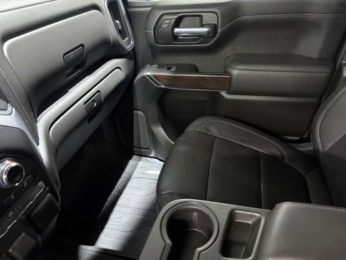 Used 2020 GMC Sierra 1500 SLT w/ X31 Off-Road Package image 11