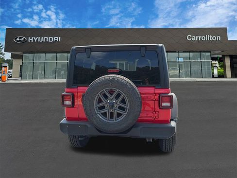Used 2025 Jeep Wrangler Unlimited Sport AWD/4WD image 6
