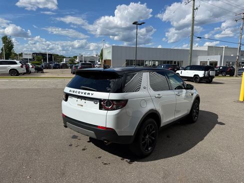 Used 2019 Land Rover Discovery Sport SE AWD/4WD image 5