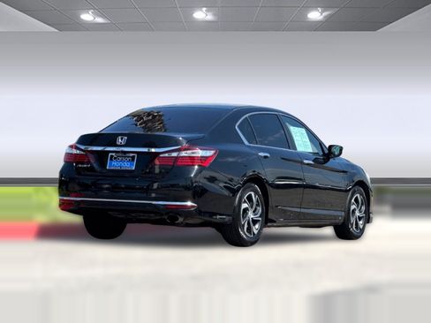 Used 2017 Honda Accord LX image 9