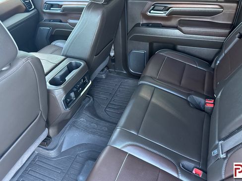 Used 2024 GMC Sierra 3500 Denali w/ Denali Reserve Package AWD/4WD image 13