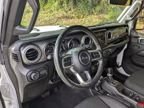 Certified 2022 Jeep Wrangler Unlimited Sahara w/ Cold Weather Group AWD/4WD image 12