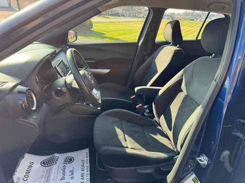 Used 2019 Nissan Kicks SR image 19